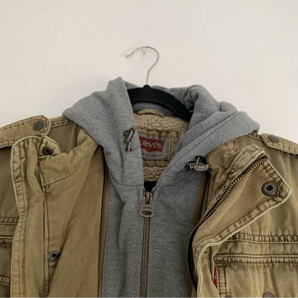 Levi’s Hooded Cotton Canvas Military Trucker Jacket Tan Work Outdoor Layered M - Picture 11 of 16